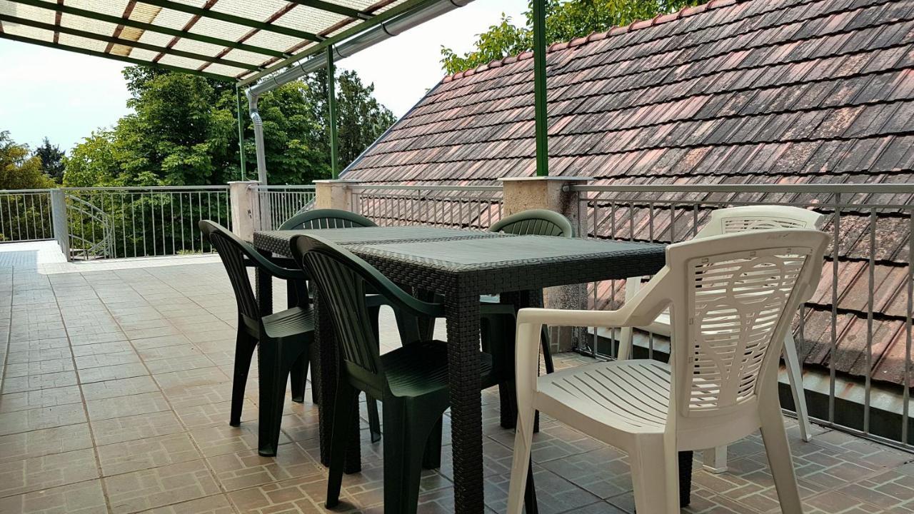 Szatmari Vendeghaz Guest house