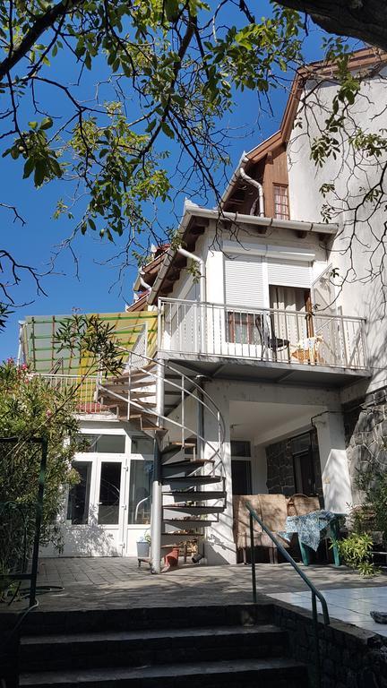 Szatmari Vendeghaz Guest house *